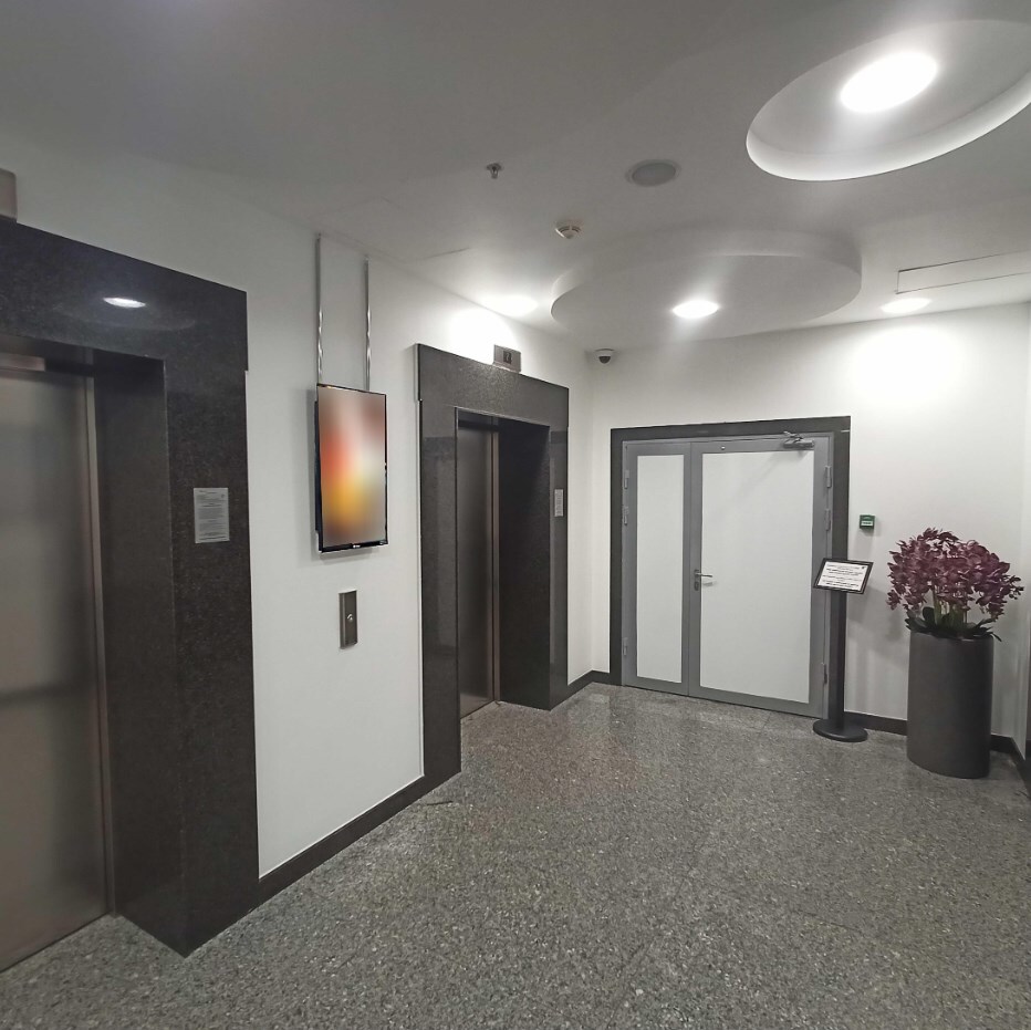 Фотография рекламного носителя, тип: Видеоэкран, адрес: Бизнес-центр «Монарх», Ленинградский пр-т., д.31а, стр.1, Москва, Россия. Сторона/вариант A1-A10 №1012445