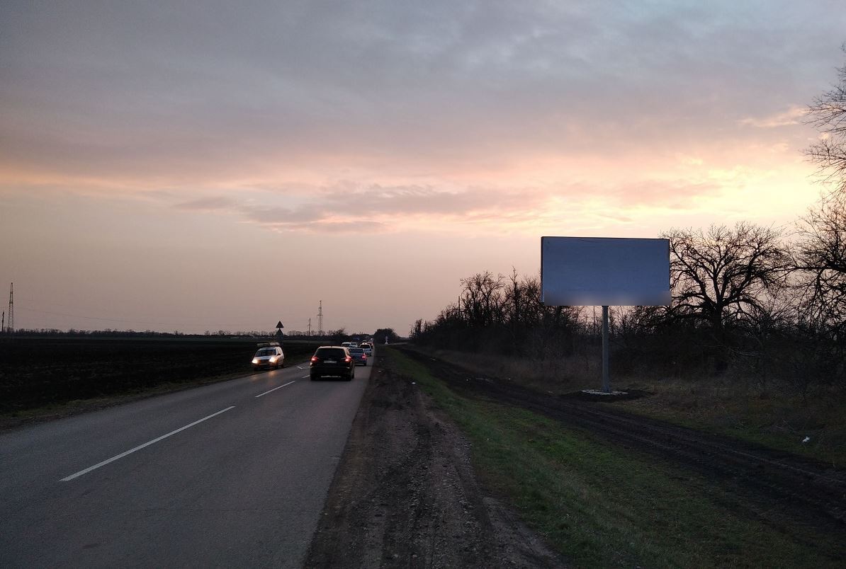 Фотография рекламного носителя, тип: Билборд 3x6, адрес: Динская-Пластуновская а/д, 4 950м, Краснодарский край, Россия. Сторона A №983954