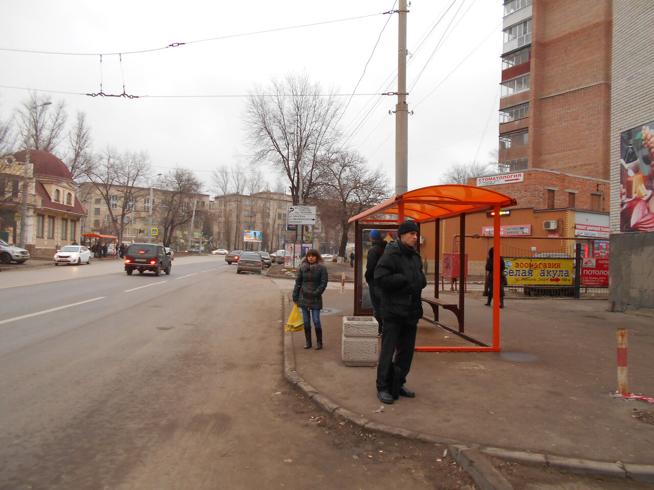 Фотография рекламного носителя, тип: Остановка 1.8x1.2, адрес: Ленина ул., ост. ВорР "пл. Страны Советов", поз.2, Ростов-на-Дону, Ростовская область, Россия. Сторона А №831691