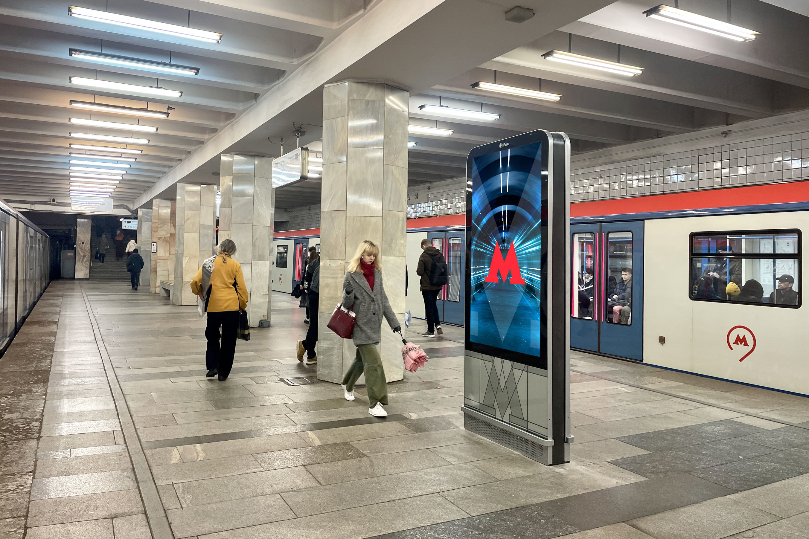 Фотография рекламного носителя, тип: Видеоэкран, адрес: Станция метро «Полежаевская», линия Таганско-Краснопресненская, Москва, Россия. Сторона/вариант A1 №1055422