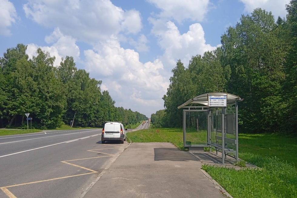 Фотография рекламного носителя, тип: Остановка 1.8x1.2, адрес: Варшавское ш., ост. Лесная поляна, поз.1, Москва, Россия. Сторона А №1011423