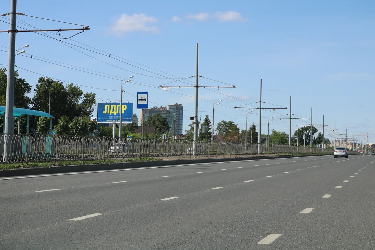 Фотография рекламного носителя, тип: Билборд 3x6, адрес: Краснококшайская ул. Х Гладилова ул., Казань, Республика Татарстан, Россия. Сторона B №855202