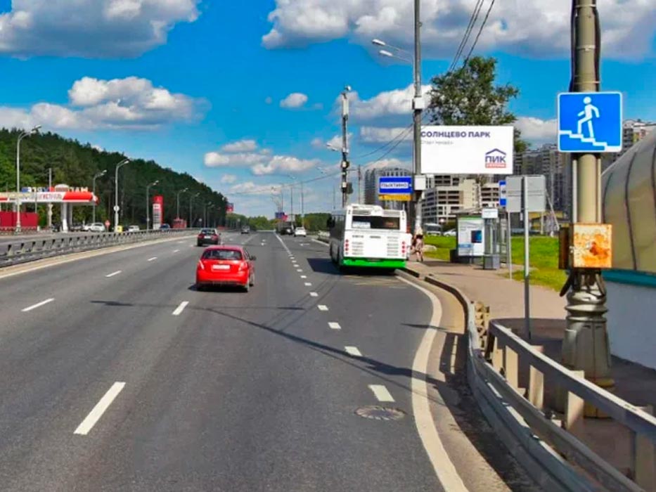 Фотография рекламного носителя, тип: Билборд 3x6, адрес: Боровское ш., съезд на ул. Летчика Грицевца, Москва, Россия. Сторона А №785940