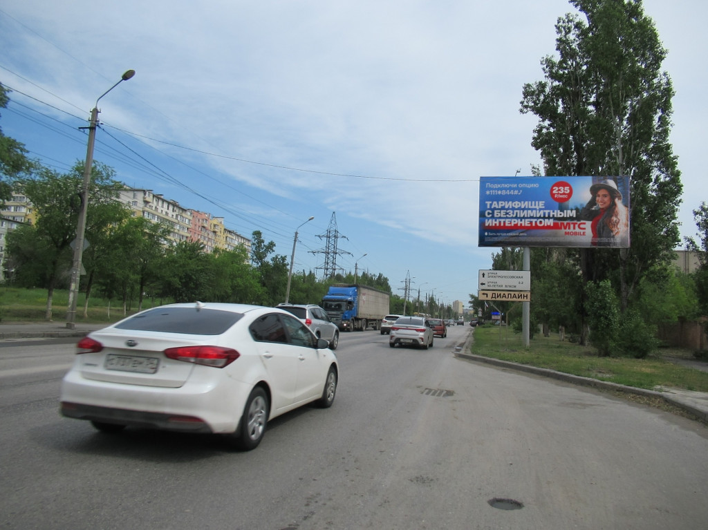 Фотография рекламного носителя, тип: Билборд 3x6, адрес: Электролесовская ул. Х Автомобилистов ул., Волгоград, Волгоградская область, Россия. Сторона А №792422