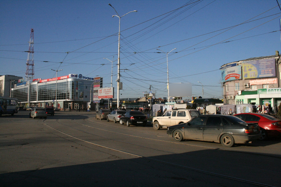 Фотография рекламного носителя, тип: Билборд 3x6, адрес: Колхозная пл., Саратов, Саратовская область, Россия. Сторона A1-A3 №418413