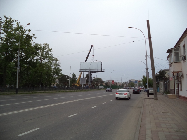 Фотография рекламного носителя, тип: Суперсайт 4x12, адрес: Суворова ул. Х Ленина ул., Краснодар, Краснодарский край, Россия. Сторона Б №409544