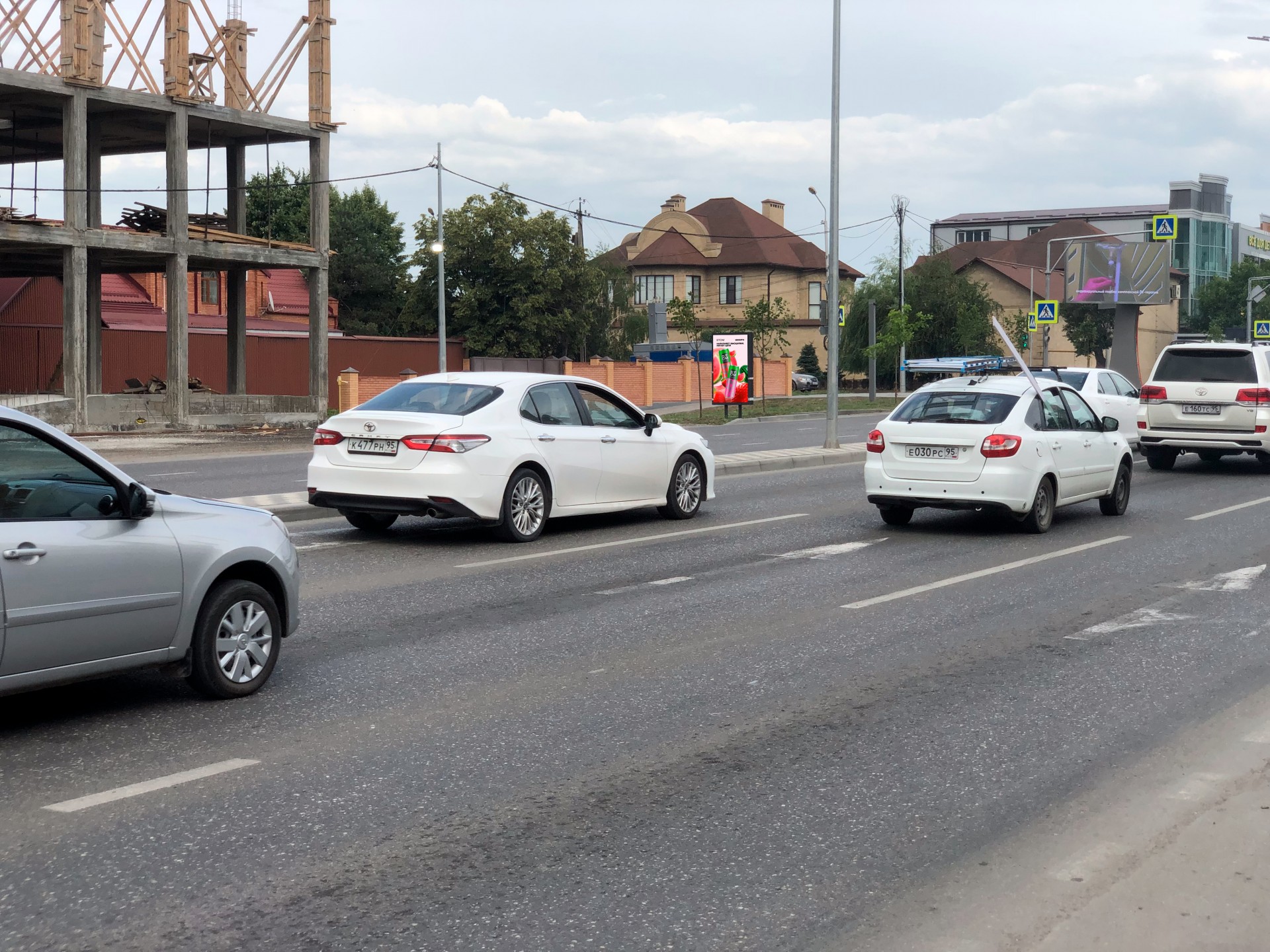 Фотография рекламного носителя, тип: Ситиформат 1.8x1.2, адрес: Жуковского ул., поз.15, Грозный, Республика Чечня, Россия. Сторона Б №1084427