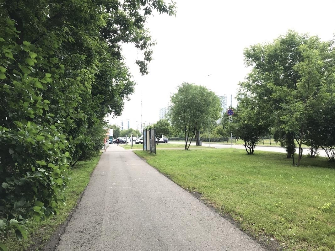 Фотография рекламного носителя, тип: Афиша 1.75x1.8, адрес: Таллинская ул., д.3 к.1 поз 2, стенд 3, Москва, Россия. Сторона А2 №887417