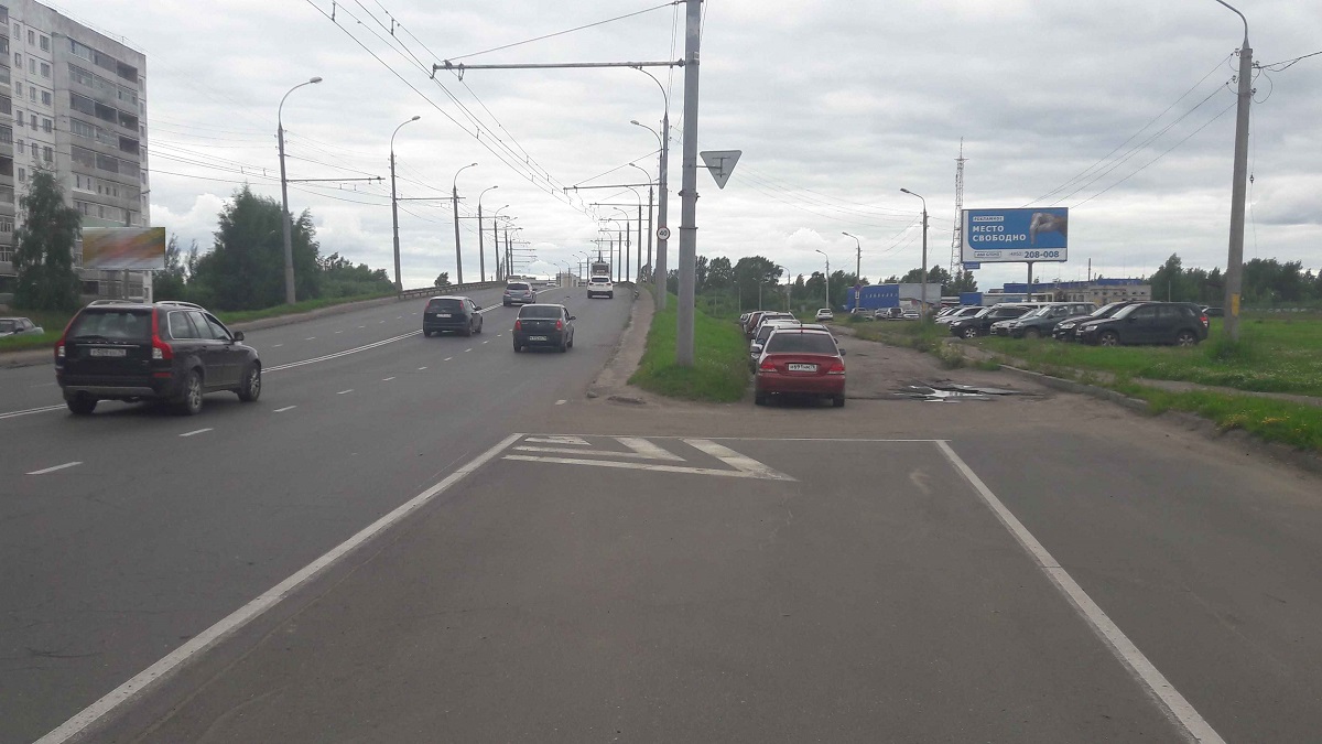 Фотография рекламного носителя, тип: Билборд 3x6, адрес: Фурманова ул., д.21, поз.2, Рыбинск, Ярославская область, Россия. Сторона A №957151