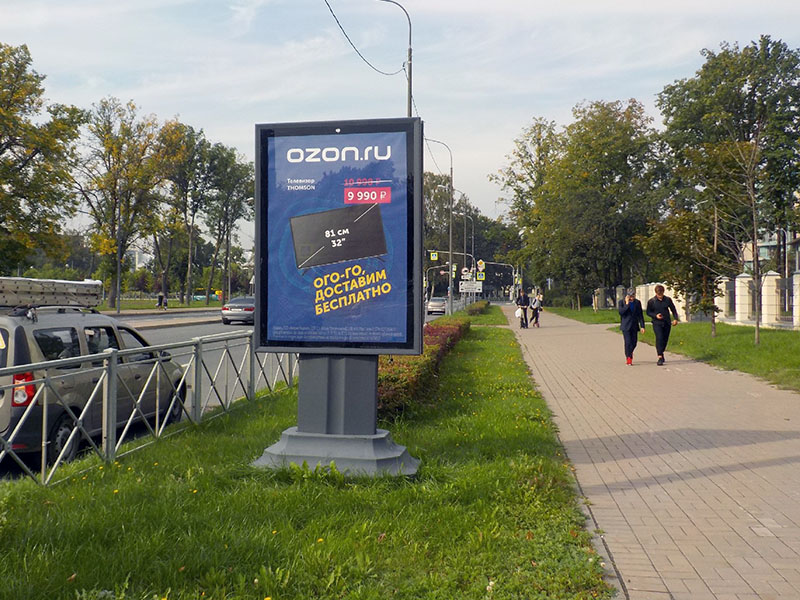 Фотография рекламного носителя, тип: Ситиформат 1.8x1.2, адрес: Спортивная ул. Х Крестовский пр-т., д.7, Санкт-Петербург, Россия. Сторона A №635769