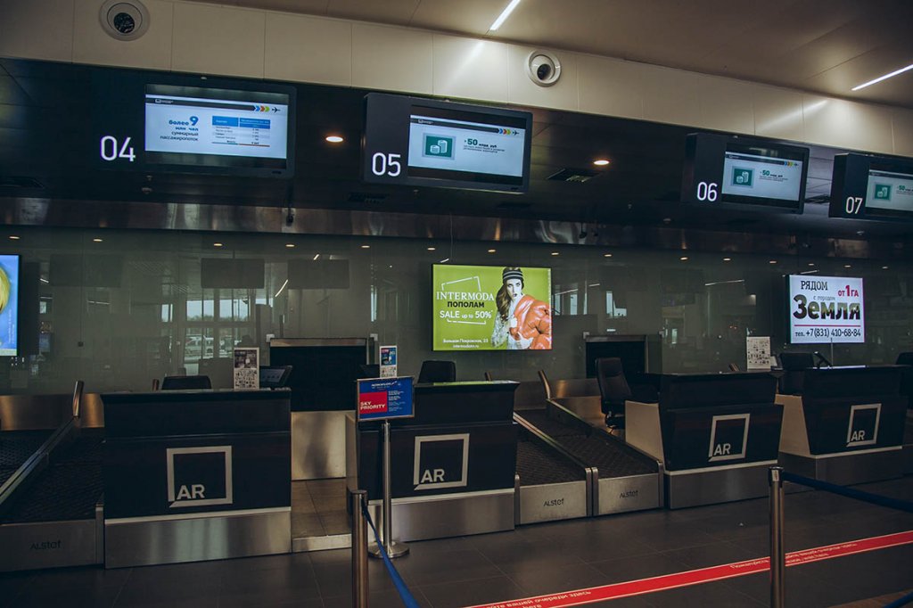 Фотография рекламного носителя, тип: Лайтбокс, адрес: Аэропорт «Стригино», Международный аэропорт, Нижний Новгород, Нижегородская область, Россия. Сторона/вариант №1017466