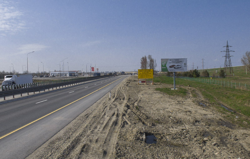 Фотография рекламного носителя, тип: Билборд 3x6, адрес: М4 Дон а/д, 1347 250м, Краснодар, Краснодарский край, Россия. Сторона A №817724
