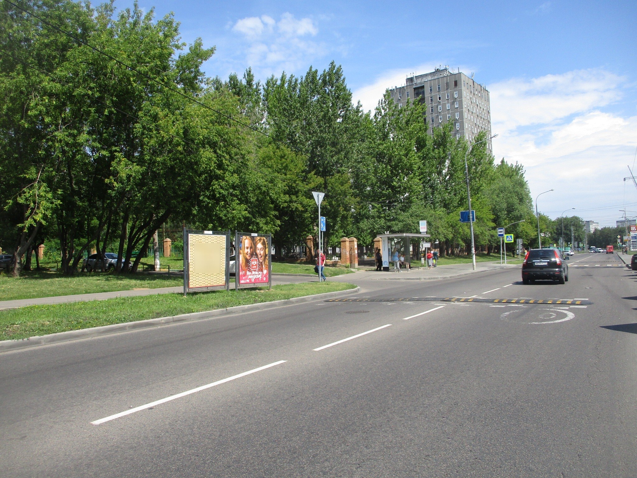 Фотография рекламного носителя, тип: Афиша 1.75x1.8, адрес: Кронштадтский б-р., д.31, стенд 2, Москва, Россия. Сторона А1 №873580