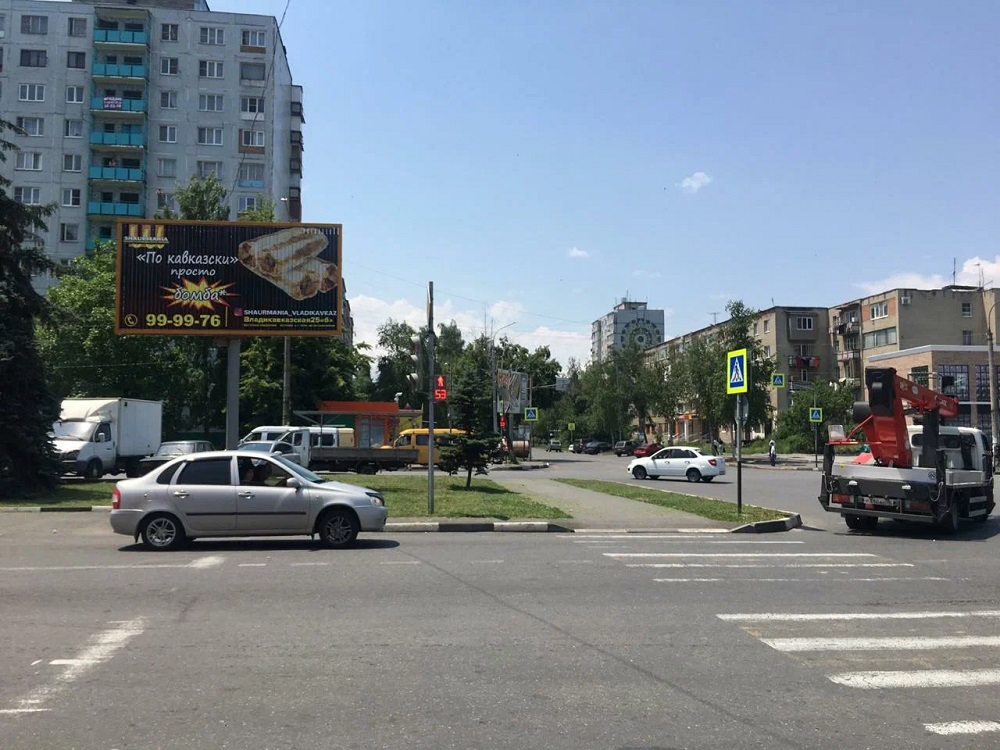 Фотография рекламного носителя, тип: Билборд 3x6, адрес: А. Кесаева ул. Х Владикавказская ул., Владикавказ, Республика Северная Осетия – Алания, Россия. Сторона А №625903