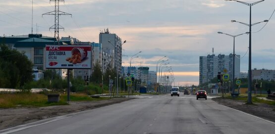 Фотография рекламного носителя, тип: Билборд 3x6, адрес: Маршала Жукова ул., д.40а, Нижневартовск, Ханты-Мансийский автономный округ – Югра, Россия. Сторона Б №853763