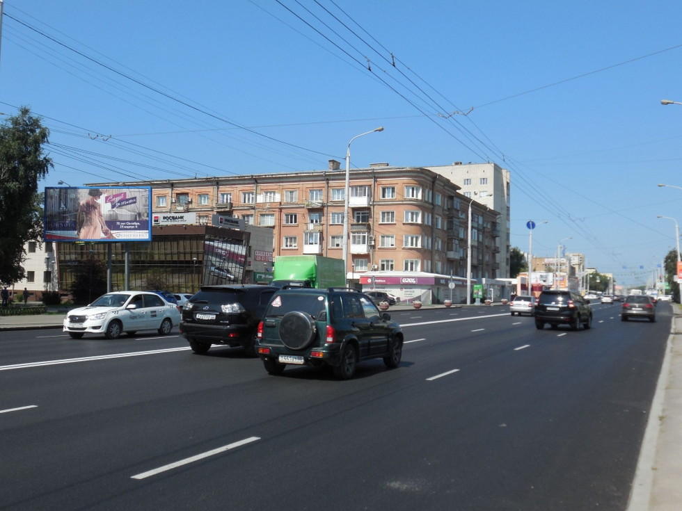 Фотография рекламного носителя, тип: Билборд 3x6, адрес: Красный путь ул., д.36, корп.1, Омск, Омская область, Россия. Сторона В1-В3 №1010117