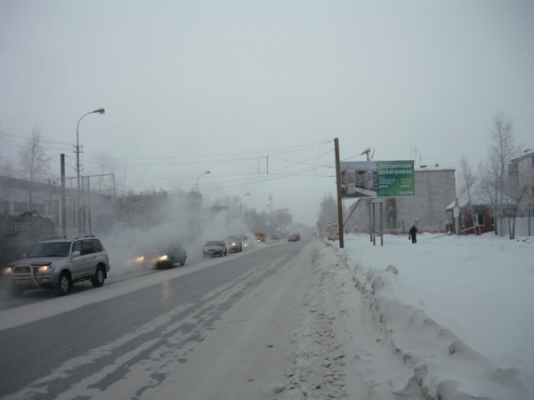 Фотография рекламного носителя, тип: Билборд 3x6, адрес: 30 лет Победы ул., д.17, Сургут, Ханты-Мансийский автономный округ – Югра, Россия. Сторона А №440077
