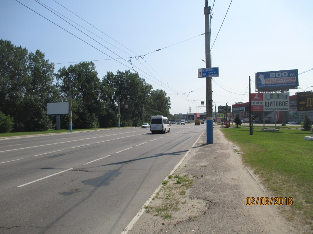Фотография рекламного носителя, тип: Суперсайт 5x12, адрес: Московский пр-т., памятник Танкистам, поз.1, Брянск, Брянская область, Россия. Сторона A №857919
