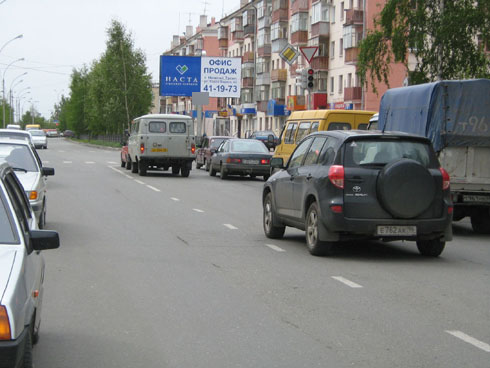 Фотография рекламного носителя, тип: Билборд 3x6, адрес: Пархоменко ул., д.9 Х Карла Маркса ул., Нижний Тагил, Свердловская область, Россия. Сторона A №483632