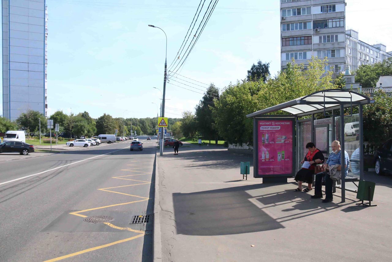 Фотография рекламного носителя, тип: Остановка 1.8x1.2, адрес: Тамбовская ул., д.4, Москва, Россия. Сторона А2 №934364