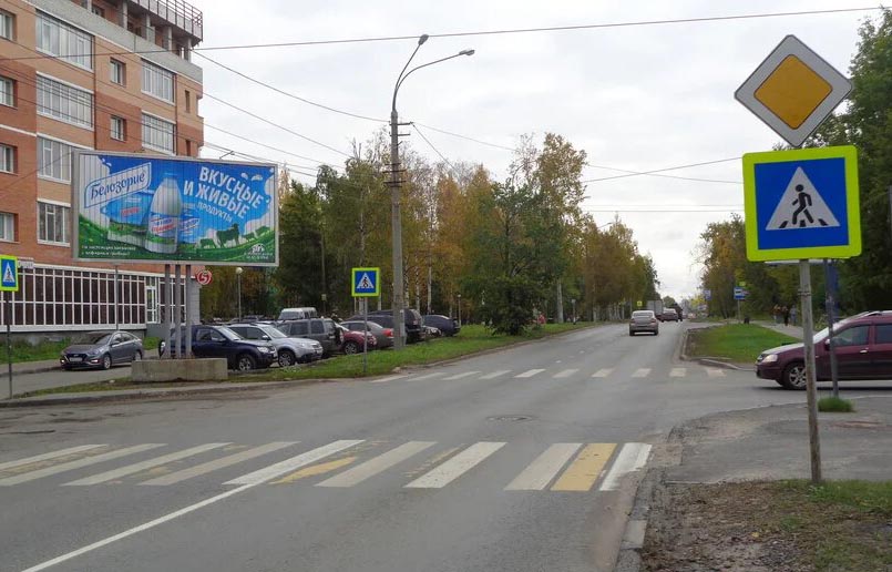 Фотография рекламного носителя, тип: Билборд 3x6, адрес: Ломоносова ул., д.44, Архангельск, Архангельская область, Россия. Сторона А1-А3 №819705