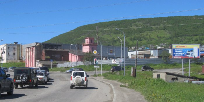 Фотография рекламного носителя, тип: Билборд 3x6, адрес: Основная трасса, 13-й км, Магадан, Магаданская область, Россия. Сторона A №1060492