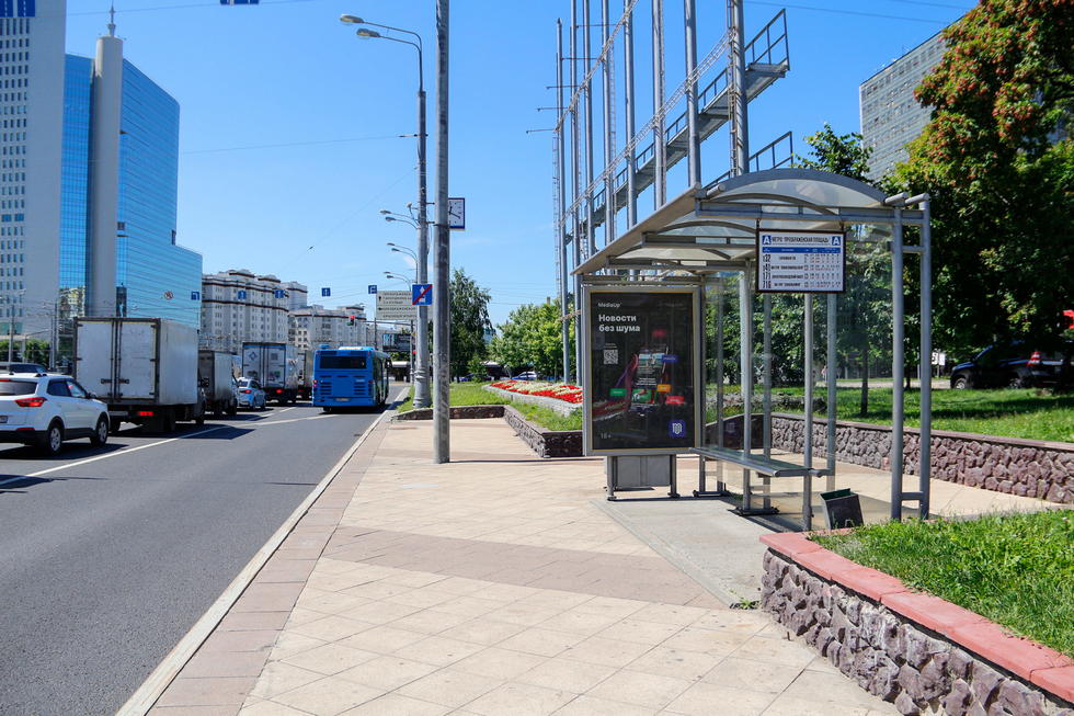 Фотография рекламного носителя, тип: Остановка 1.8x1.2, адрес: Черкизовская Большая ул., д.3, Москва, Россия. Сторона А №582618