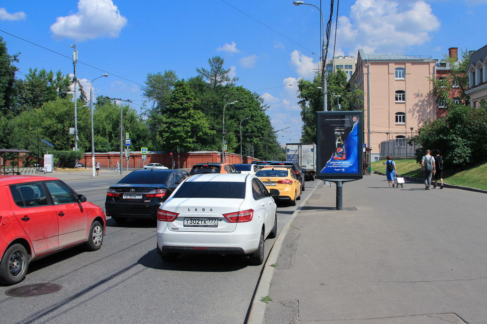 Фотография рекламного носителя, тип: Ситиформат 1.8x1.2, адрес: Орджоникидзе ул., д.5, Москва, Россия. Сторона A1-A5 №858897