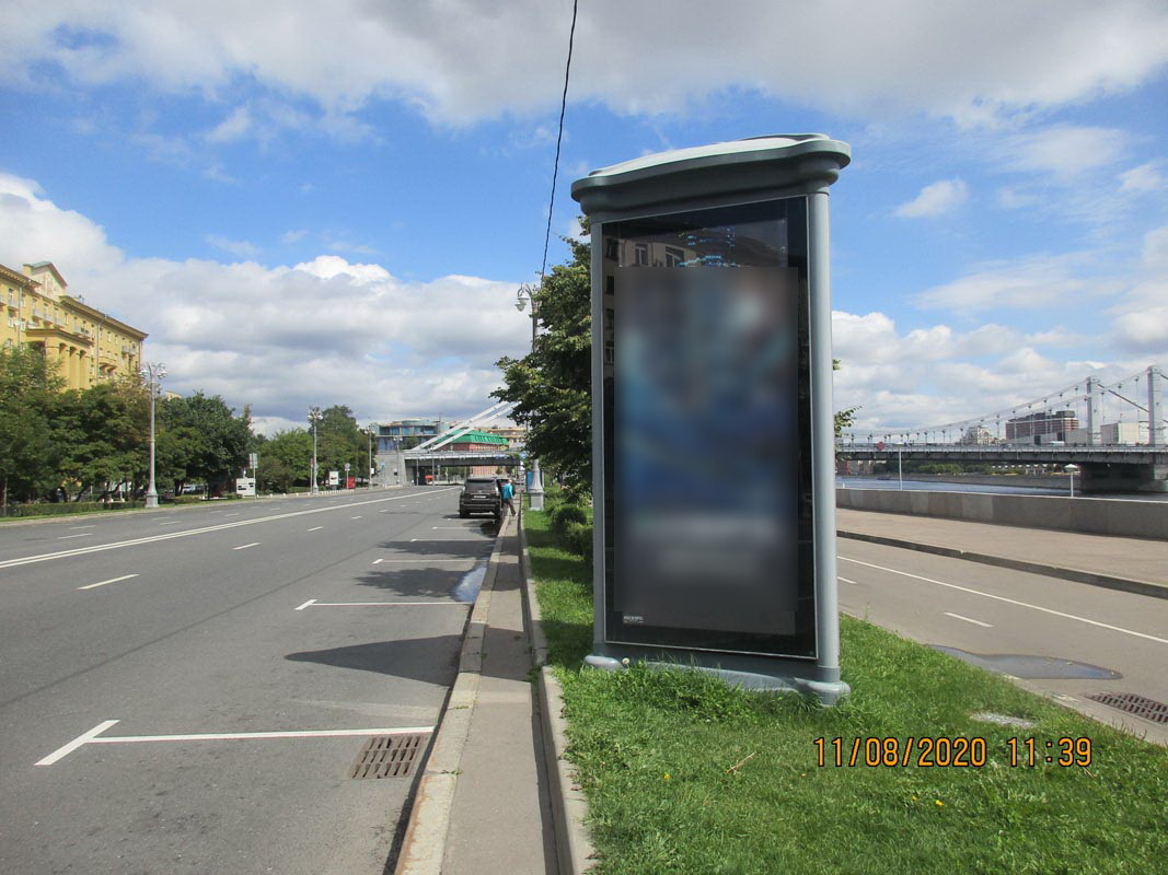Фотография рекламного носителя, тип: Пиллар 3x1.4, адрес: Фрунзенская наб., д.10, н-в, Москва, Россия. Сторона A1-A3 №689194