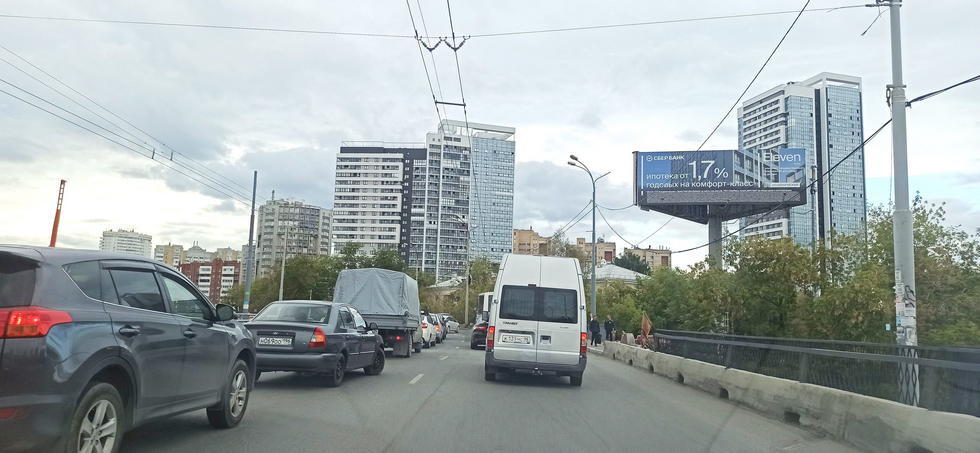 Фотография рекламного носителя, тип: Суперсайт 5x15, адрес: Объездная а/д Х Белинского ул., д.183, Екатеринбург, Свердловская область, Россия. Сторона А1 №949234