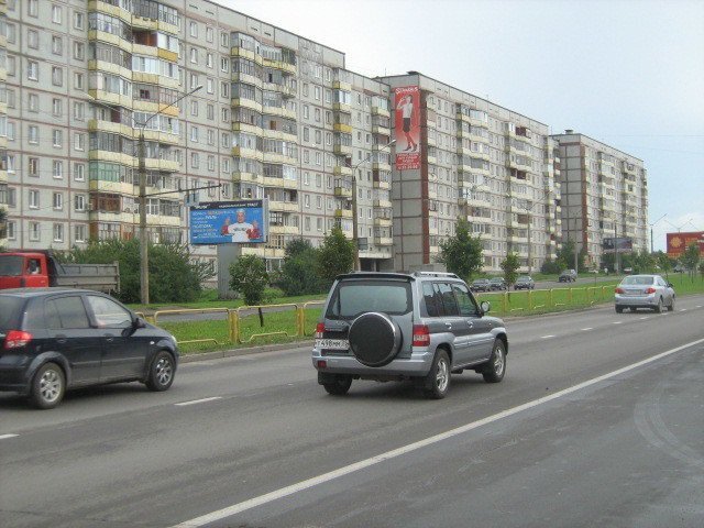 Фотография рекламного носителя, тип: Билборд 3x6, адрес: Октябрьский пр-т., д.42, Череповец, Вологодская область, Россия. Сторона B №462082