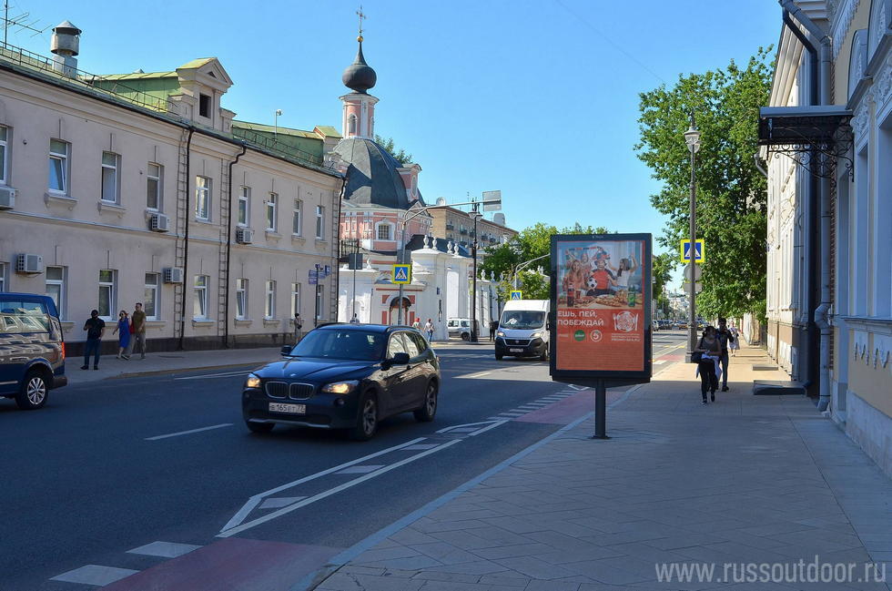 Фотография рекламного носителя, тип: Ситиформат 1.8x1.2, адрес: Ордынка Б. ул., д.51, Москва, Россия. Сторона Б №557212