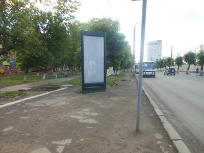 Фотография рекламного носителя, тип: Пиллар 3x1.4, адрес: Октябрьский пр-т., д.55, Киров, Кировская область, Россия. Сторона В №632454