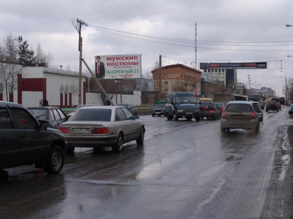 Фотография рекламного носителя, тип: Билборд 3x6, адрес: 30 лет Победы ул., д.17, Сургут, Ханты-Мансийский автономный округ – Югра, Россия. Сторона Б №440078
