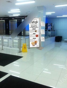 Фотография рекламного носителя, тип: Диспенсер листовок, адрес: Бизнес-центр «Light Tower», Проезд завода Серп и Молот, д.3, корп.2, Москва, Россия. Сторона/вариант №655283