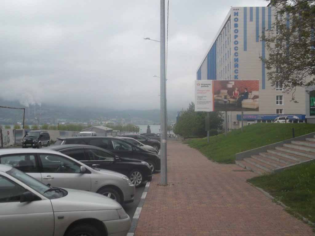 Фотография рекламного носителя, тип: Билборд 3x6, адрес: Исаева ул., д.4, Новороссийск, Краснодарский край, Россия. Сторона А №702876