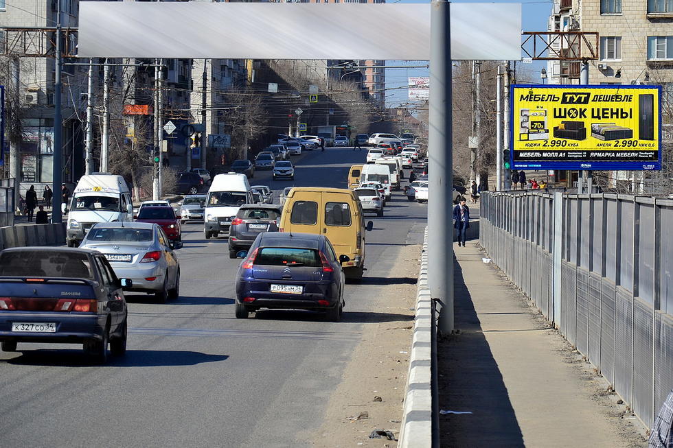Фотография рекламного носителя, тип: Билборд 3x6, адрес: Комсомольская ул., путепровод ЖД вокзал Волгоград 1, поз.2, Волгоград, Волгоградская область, Россия. Сторона А №465950