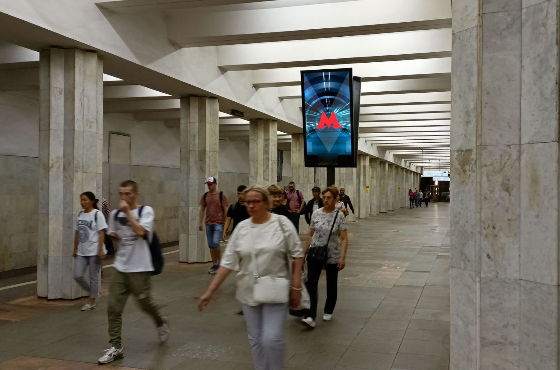 Фотография рекламного носителя, тип: Видеоэкран, адрес: Станция метро «Севастопольская», линия Серпуховско-Тимирязевская, Москва, Россия. Сторона/вариант A1 №994754