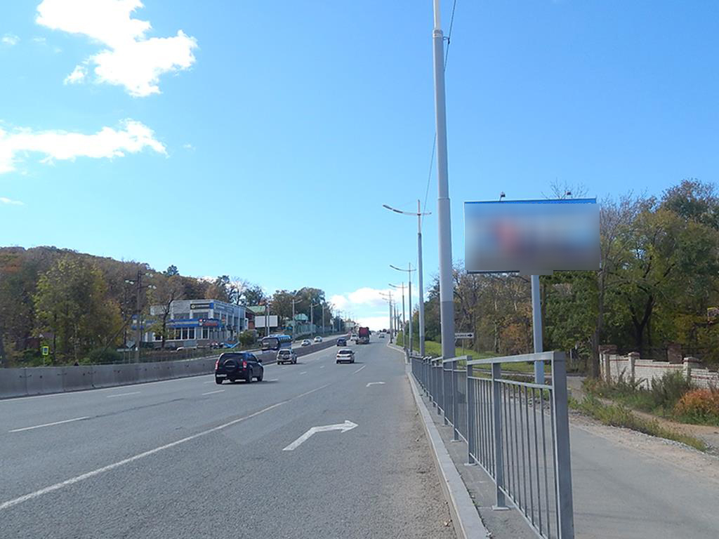 Фотография рекламного носителя, тип: Билборд 3x6, адрес: Маковского ул., д.54 Х Шишкина ул., д.3, Владивосток, Приморский край, Россия. Сторона А №292039