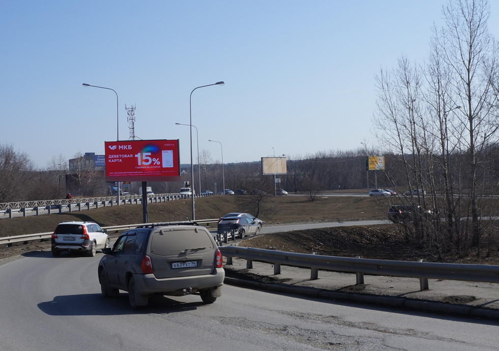 Фотография рекламного носителя, тип: Билборд 3x6, адрес: Базовый пер., перед съездом на улицу Луганская, Екатеринбург, Свердловская область, Россия. Сторона A2 №978882