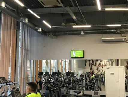 Фотография рекламного носителя, тип: Видеоэкран, адрес: Фитнес-центр «Fitness House на Пулковском», Пулковское ш., д.35, Санкт-Петербург, Россия. Сторона/вариант 6 №981117