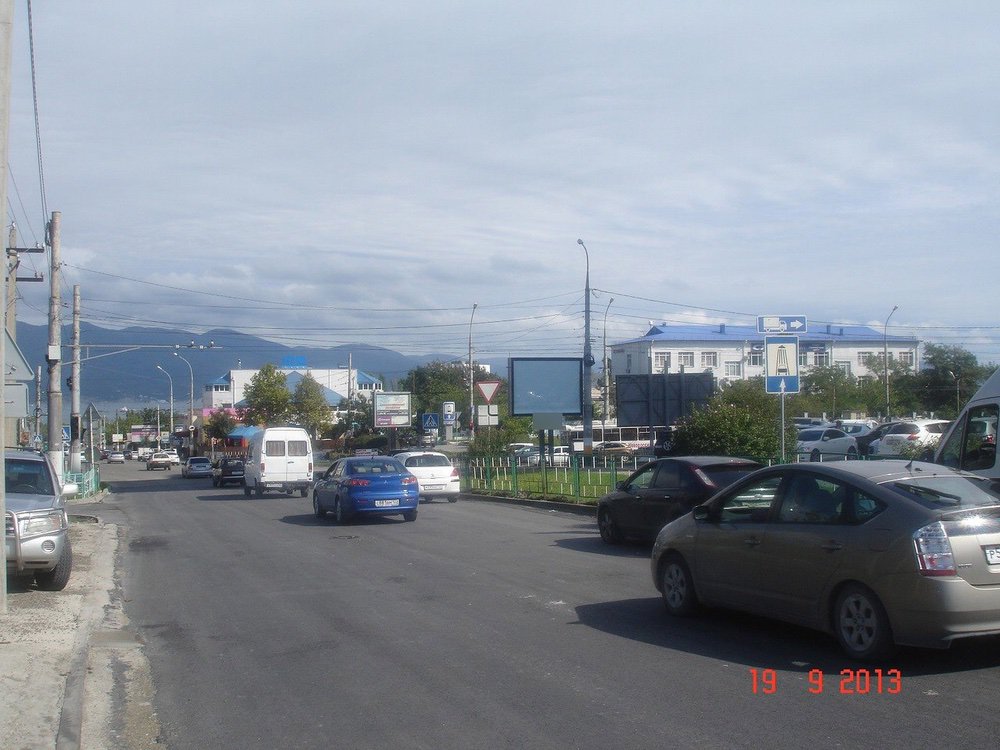 Фотография рекламного носителя, тип: Ситиборд 2.7x3.7, адрес: Дзержинского пр-т. Х Куникова ул., поз.3, Новороссийск, Краснодарский край, Россия. Сторона А1-А5 №713794