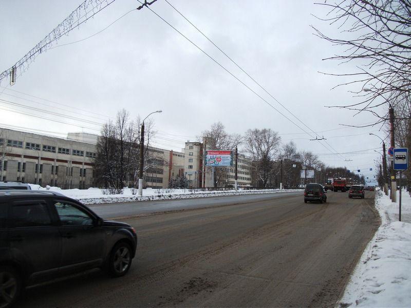 Фотография рекламного носителя, тип: Билборд 3x6, адрес: Московская ул. Х Студенческий пр-зд., Киров, Кировская область, Россия. Сторона Б1-Б3 №518574
