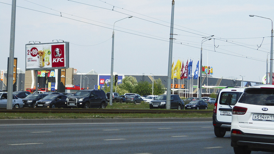 Фотография рекламного носителя, тип: Билборд 3x6, адрес: Победы пр-т., д.139, корп.1, Казань, Республика Татарстан, Россия. Сторона Б №689133