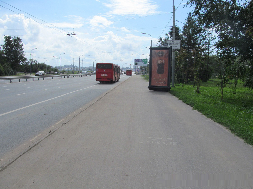 Фотография рекламного носителя, тип: Пиллар 3x1.4, адрес: Декабристов ул., ст. метро Козья Слобода, Казань, Республика Татарстан, Россия. Сторона А №434674