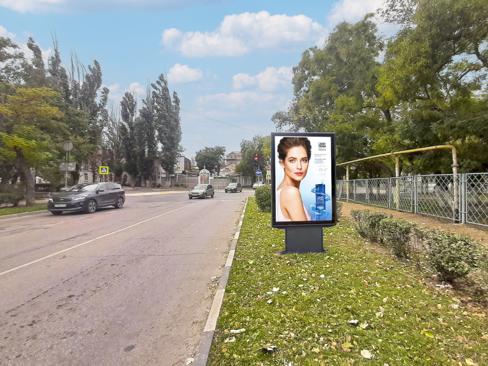 Фотография рекламного носителя, тип: Ситиформат 1.8x1.2, адрес: Советская ул., д.13, Феодосия, Республика Крым, Россия. Сторона A №958378