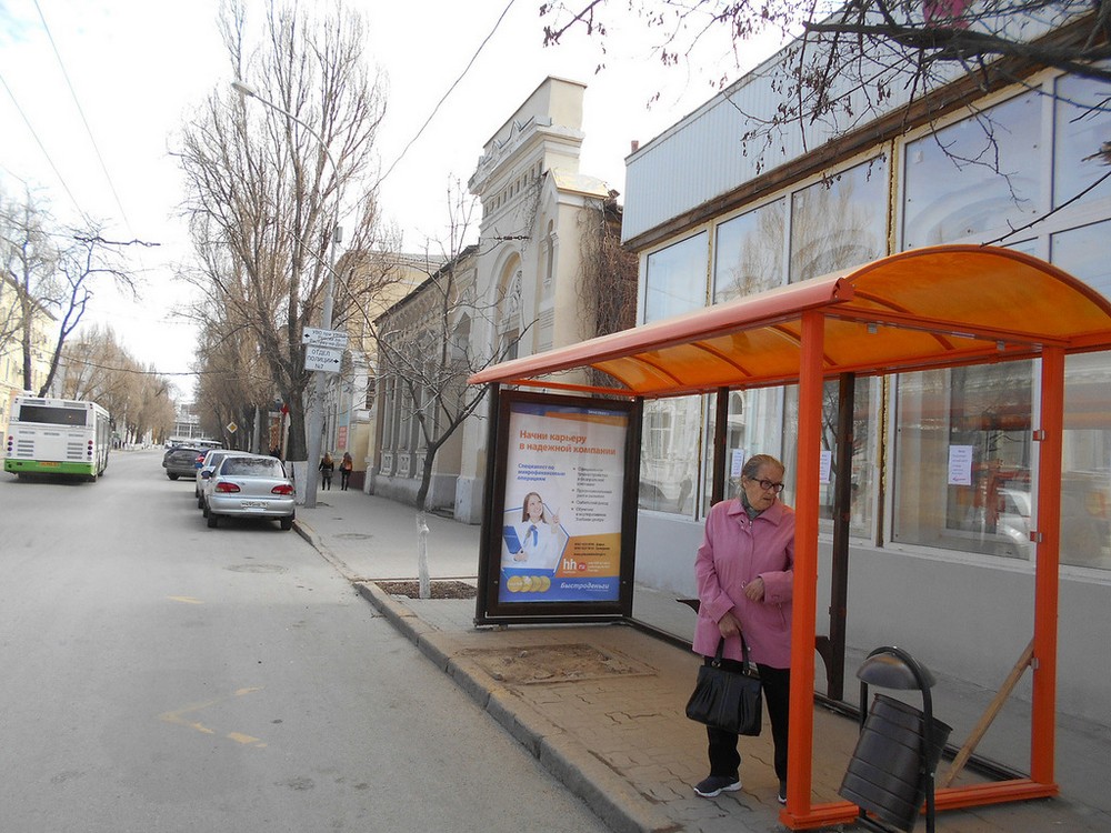 Фотография рекламного носителя, тип: Остановка 1.8x1.2, адрес: Советская ул., ост. ПролетР "13-я линия, 14-я линия", Ростов-на-Дону, Ростовская область, Россия. Сторона А №631232