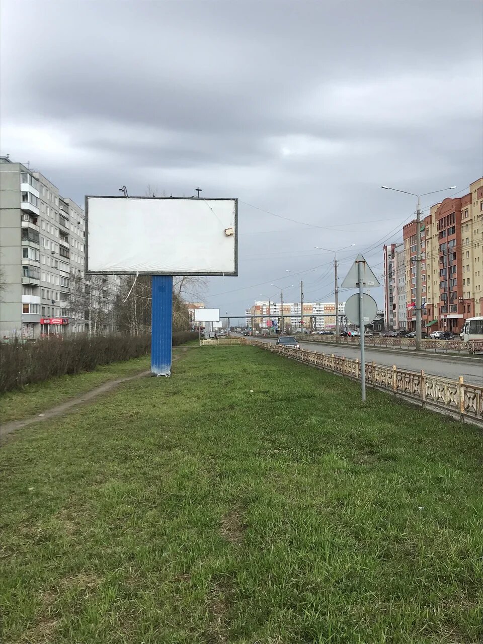 Фотография рекламного носителя, тип: Билборд 3x6, адрес: Галушина ул., д.9, Архангельск, Архангельская область, Россия. Сторона В №765736