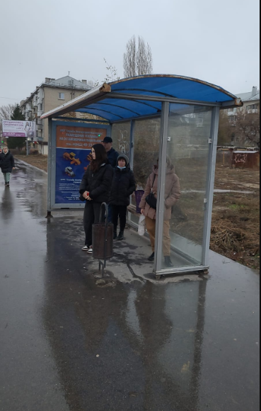 Фотография рекламного носителя, тип: Остановка 1.8x1.2, адрес: Орджоникидзе пл., поз.3, Саратов, Саратовская область, Россия. Сторона А №585175