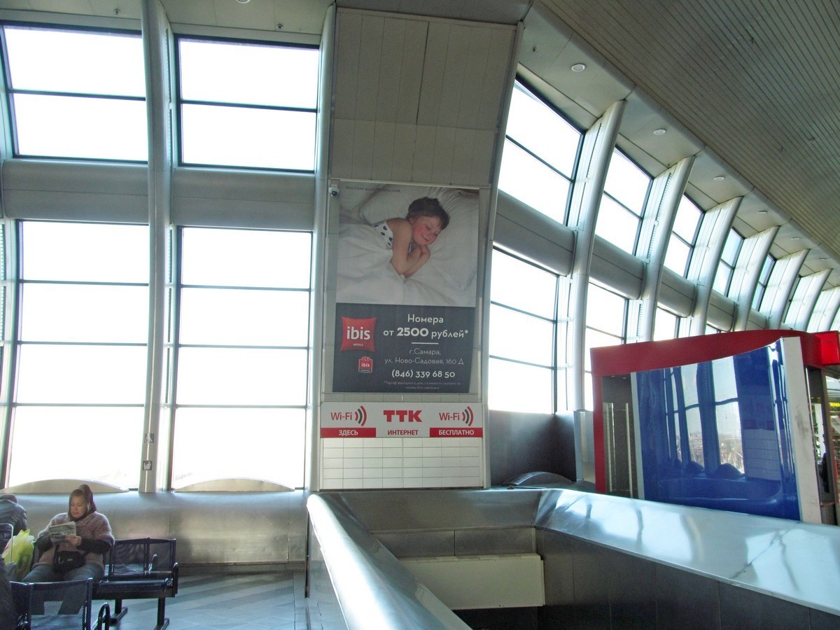 Фотография рекламного носителя, тип: Постер/баннер, адрес: ЖД вокзал «Самара», Комсомольская пл., д.1, Самара, Самарская область, Россия. Сторона/вариант А №991122